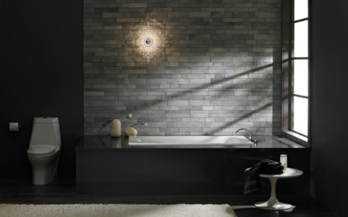 mobilier de salle de bain baignoire noire minimaliste élégant