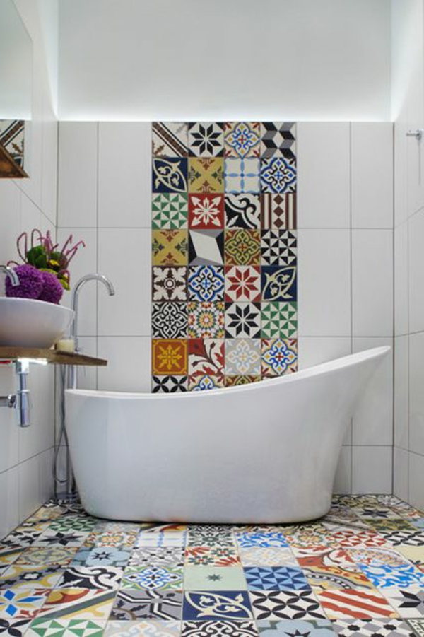 חדר אמבטיה עיצוב אמבטיה אריחים צבעוניים מודרני