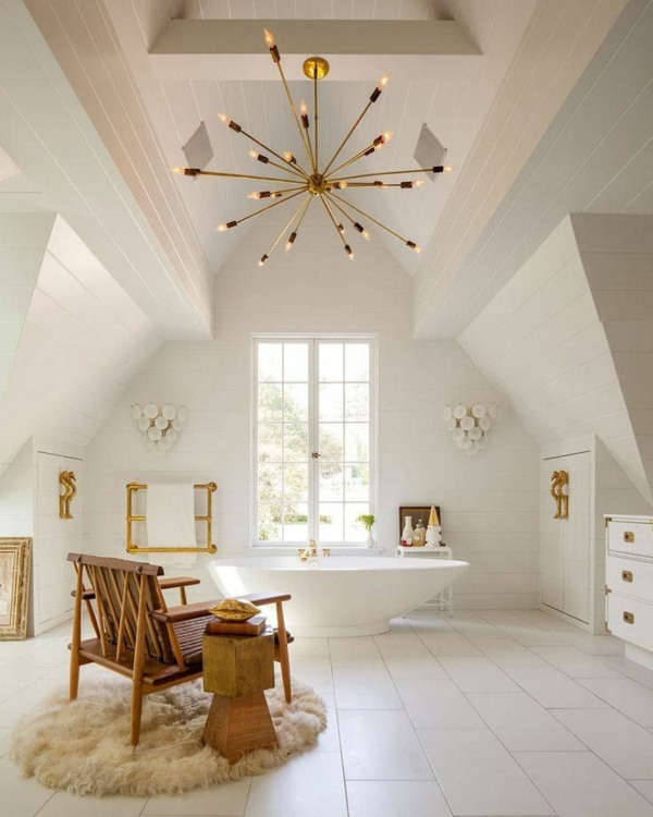 kylpyhuone design pieni kylpyhuone kattokruunu kultaiset kulmat arkkitehtuuri