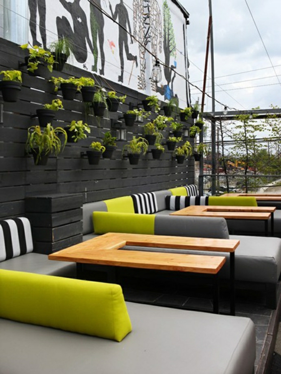 balkono dizainas moderni terasa dizaino pavyzdžiai sienų apdailos augalai sodo baldai