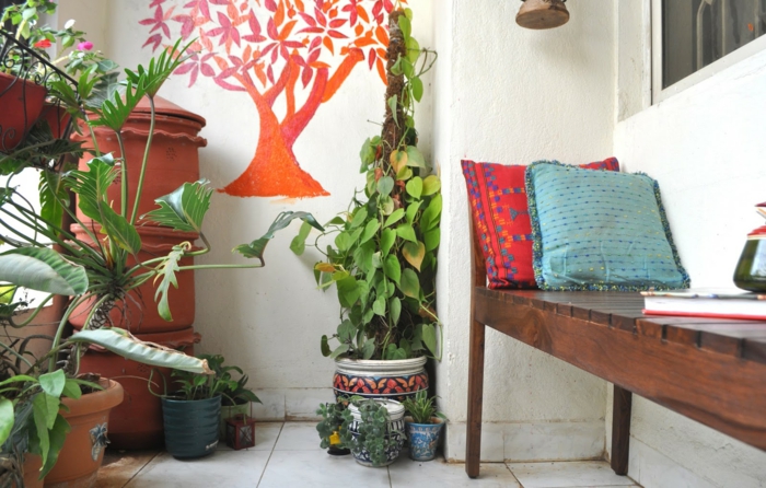 balkón tvar rostliny zahradní lavice dlaždice hodit polštář
