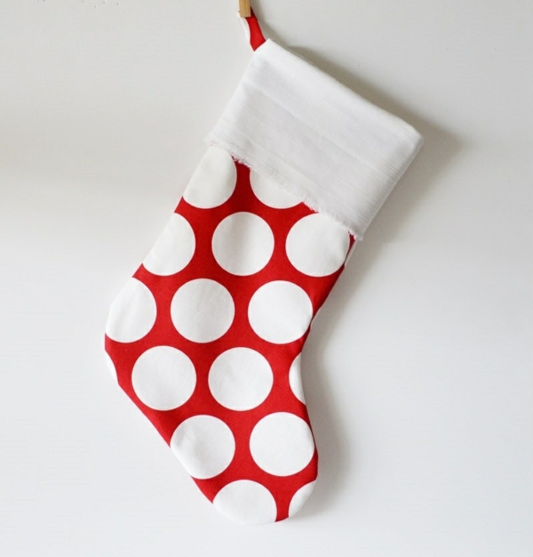 håndverk ideer til julen nikolausstiefel sy røde prikker mønster