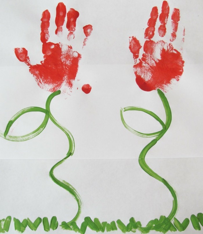 udělejte fantazijní květiny z ručního tisku s dětmi
