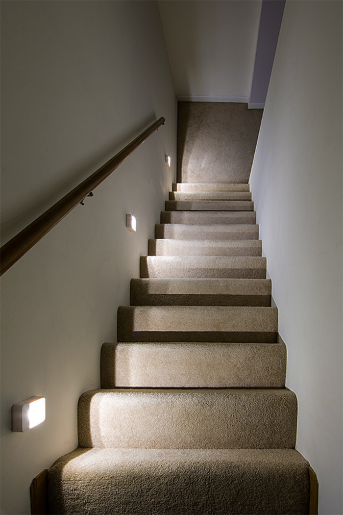 belysning trapp indirekte elegant trapp teppe