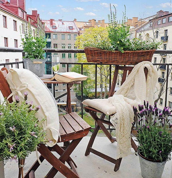 cómodo balcón diseños ideas madera silla plegable