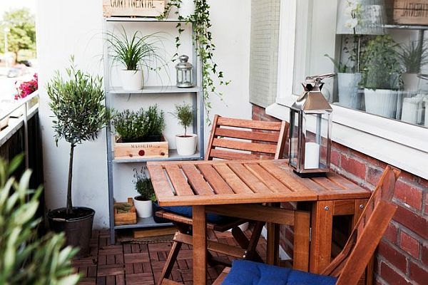 Práctico balcón diseños ideas madera mesa