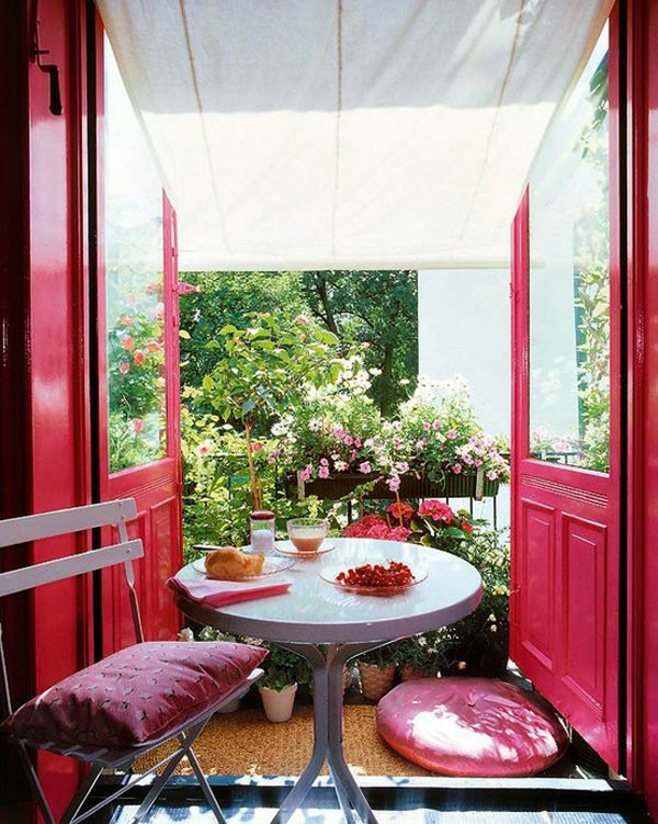 projekti parvekkeen suunnittelu ideoita sitzecke vaaleanpunainen ovet