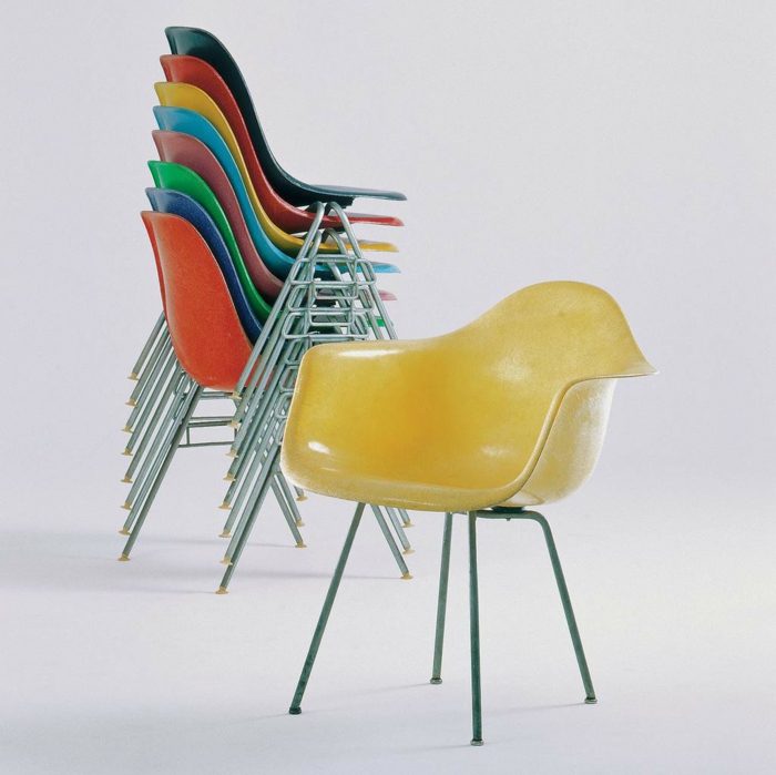 известните архитекти на Чарлз и Ray Eames столове