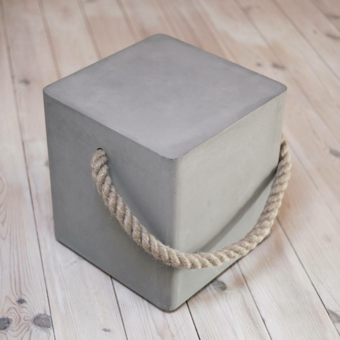 muebles de concreto de diseño en sí mismos hacen bloques de ejemplo