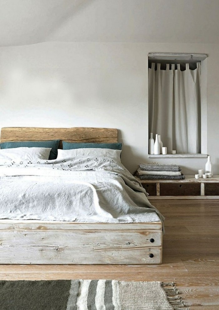 Κρεβάτι τον εαυτό σας οικοδόμηση ρουστίκ κρεβάτι σχεδιασμό και ξύλινο πάτωμα στο άνετο υπνοδωμάτιο