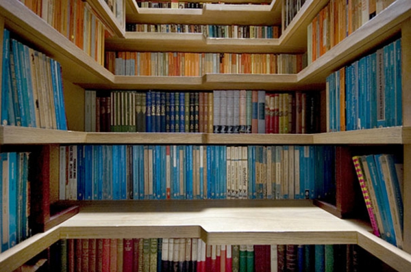 библиотечни стълби книги книги