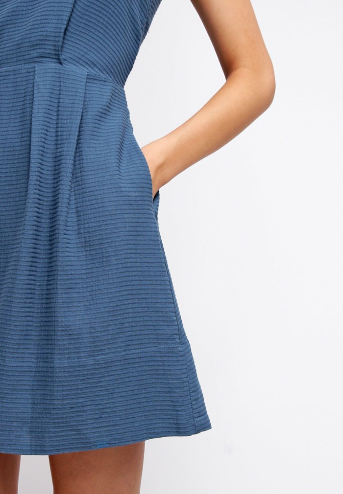 син рокли цветова схема сини рокли десеин лека тъкан