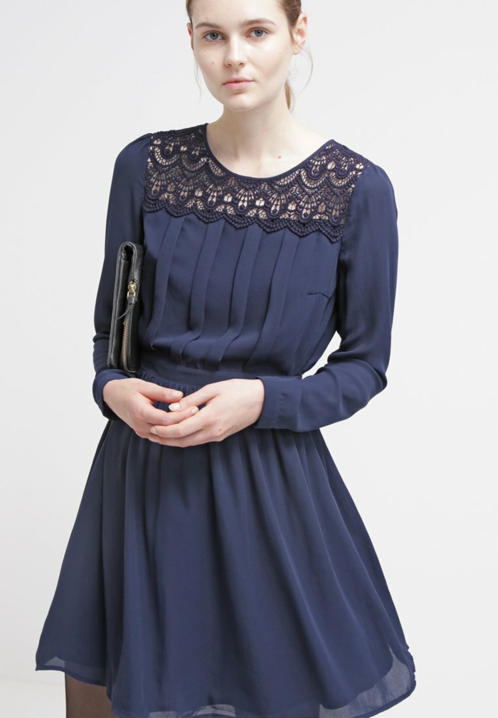فستان أزرق اللون تصميم فساتين زرقاء dessin الدانتيل الحرير