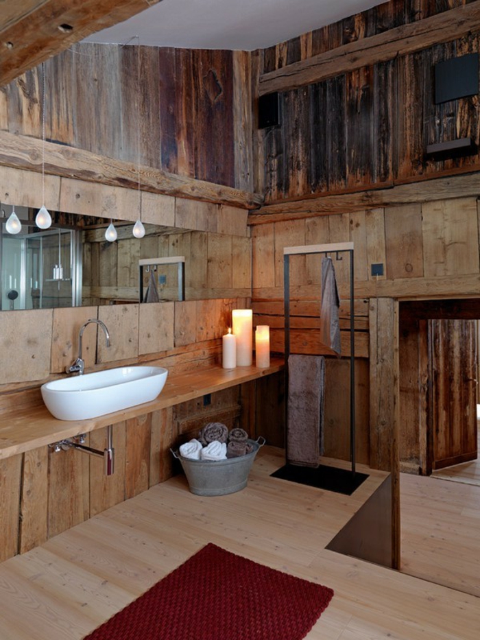 δάπεδο μπάνιο ξύλο ρουστίκ μπάνιο κόκκινο χαλί δρομέας