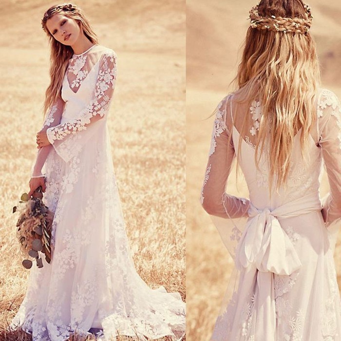 vestido de novia de estilo bohemio con ideas de bodas de verano de encaje