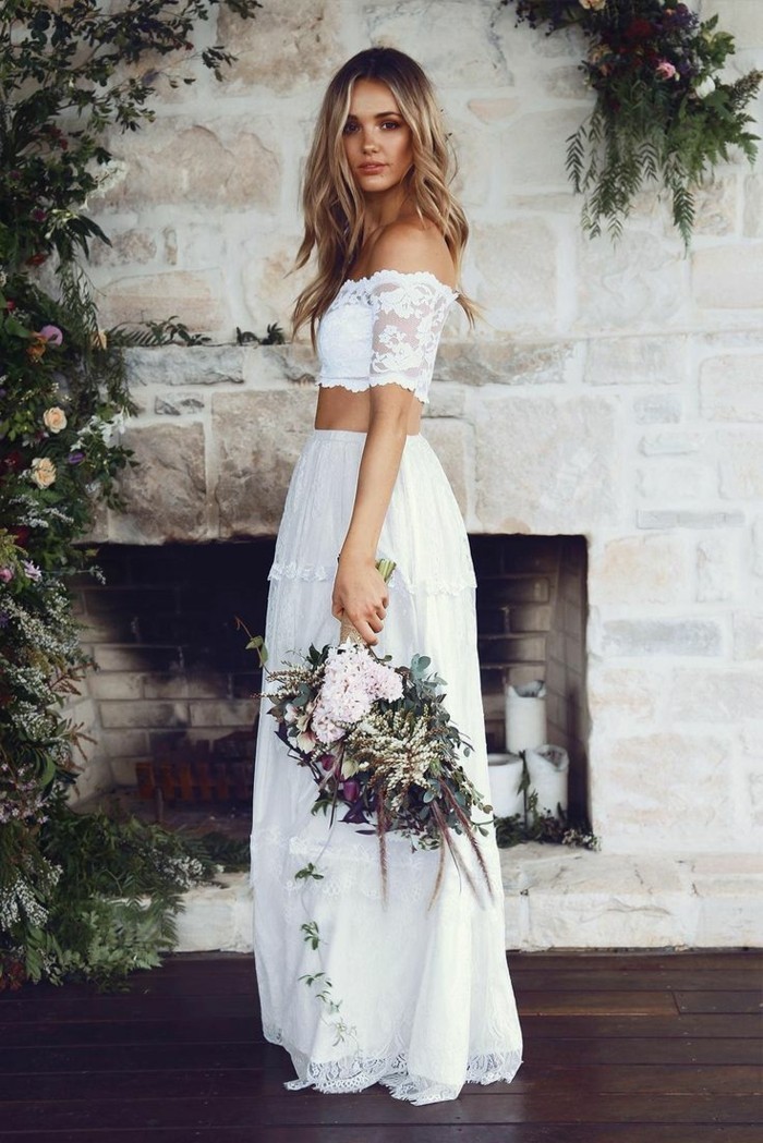 波西米亚风格别致新娘礼服长两件白色婚纱