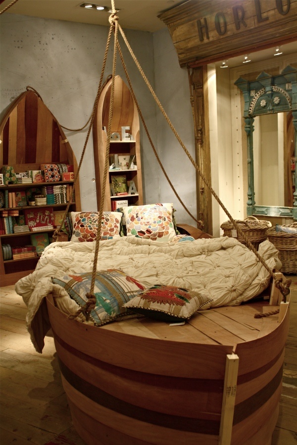 båd seng drengens værelse bogreol