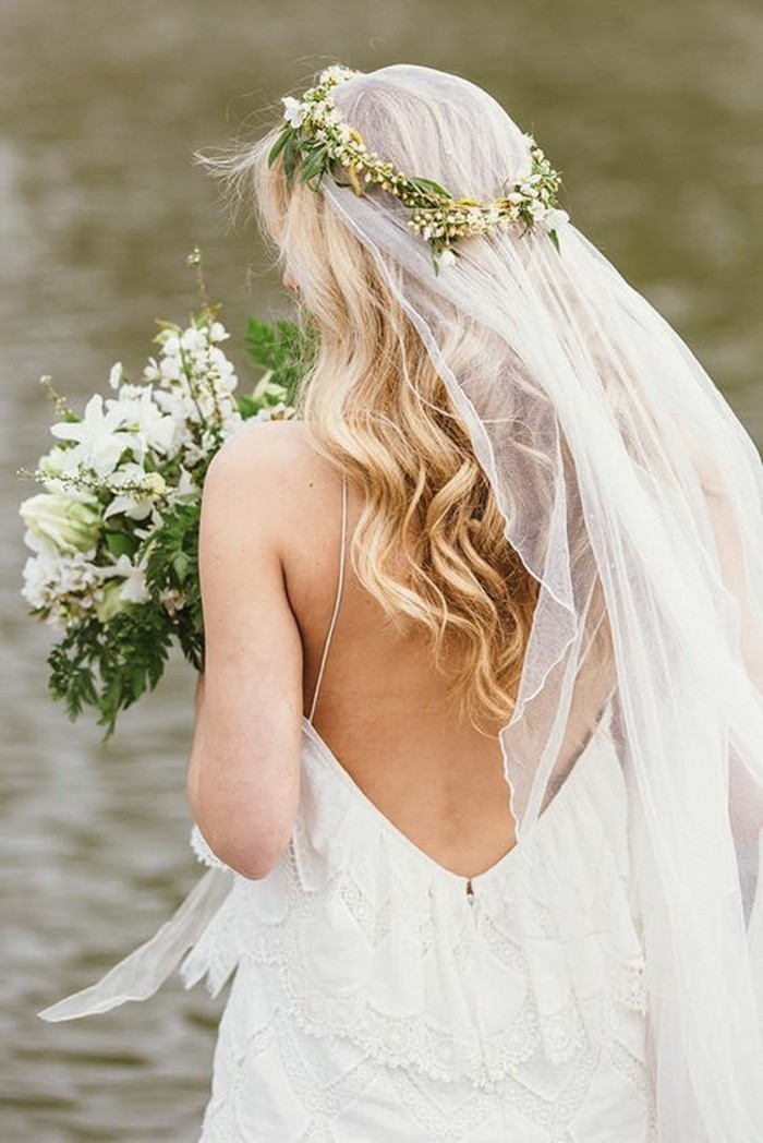 vestidos de novia con accesorios para el cabello velo estilo boho flores