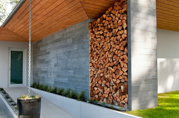 malkų sandėlis įėjimo durys betonas lengvasis medis
