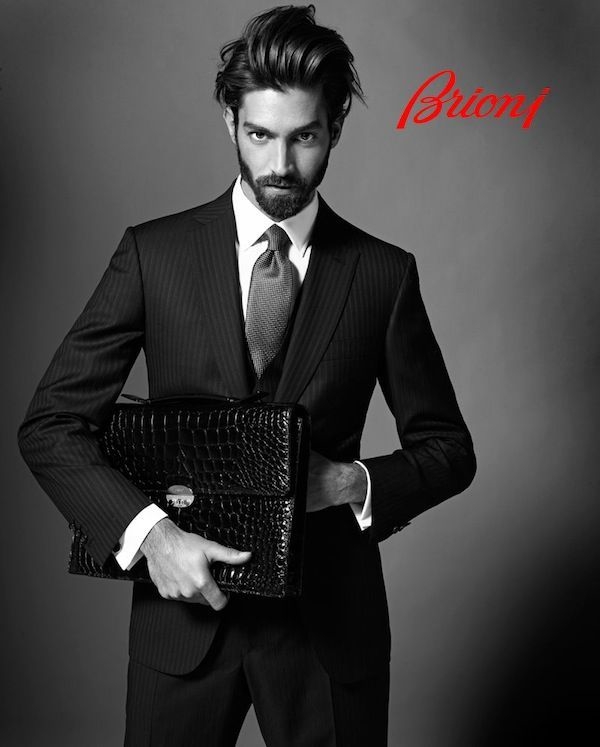 бриони мъжки моден италиански костюм елегантен черен