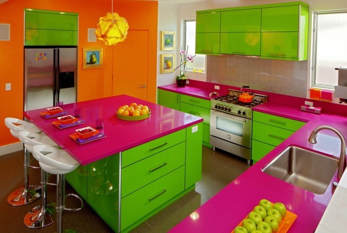 πολύχρωμο πράσινο πορφυρό πορτοκαλί κουζίνα συνδυάζει