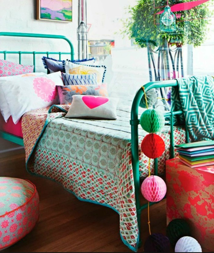 πολύχρωμα έπιπλα ζουν ιδέες υπνοδωμάτιο πράσινο κρεβάτι χρωματιστές ιδέες διακόσμησης