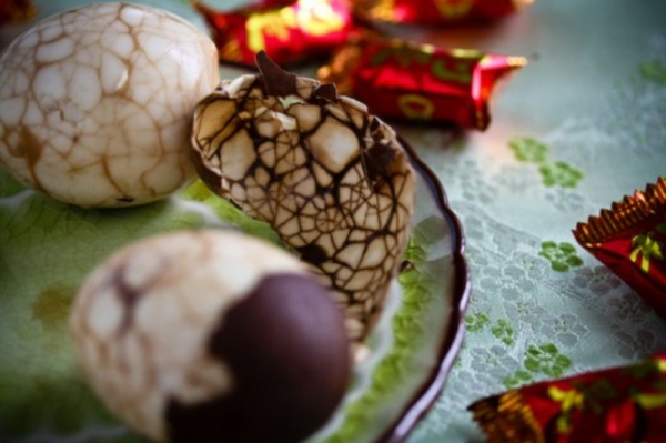 huevos de Pascua coloridos huevos de Pascua decoración de la familia banquete