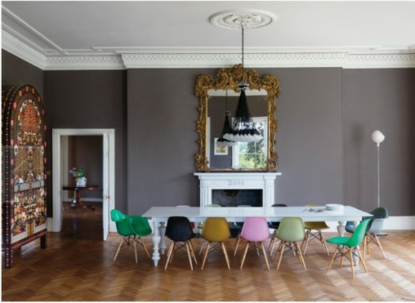 chaises colorées acrylique verre idée design décoration elektisch