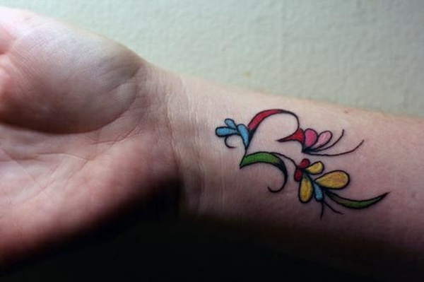 πολύχρωμα τατουάζ στον καρπό ιδέες έγχρωμο