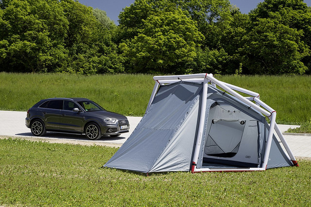 野营帐篷奥迪Q3设计师帐篷从家里行星