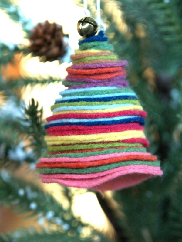 圣诞树装饰木材感觉制作五颜六色
