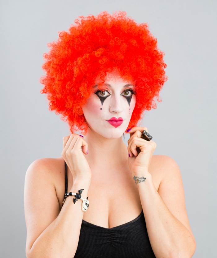 clown make-up orange-colored hair hair red lips heart shape
