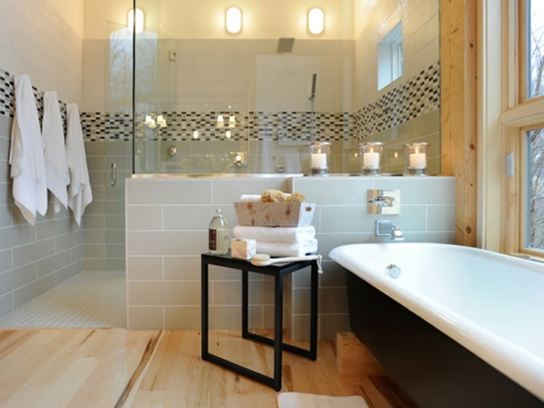 凉爽的浴室浴缸瓷砖玻璃图片