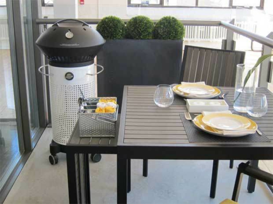 cool balkon ideeën terras barbecue eetruimte tafel