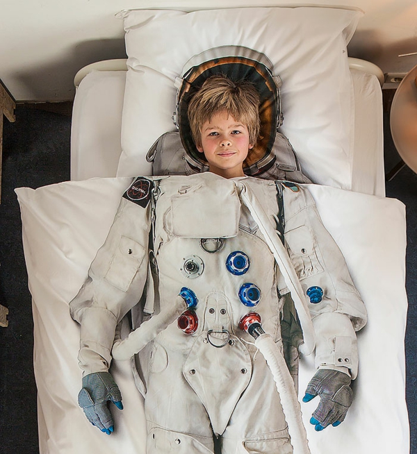 smart interessant sengetøy austronaut gutt barnehage