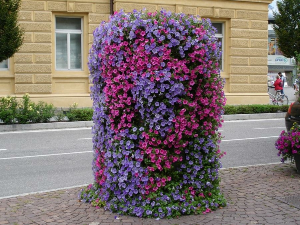 хладни цветни кули за вертикалния дизайн в лилаво и лилаво