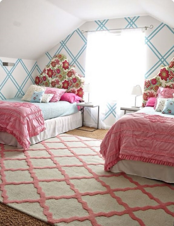 sala de juventud chica rosa camas alfombra