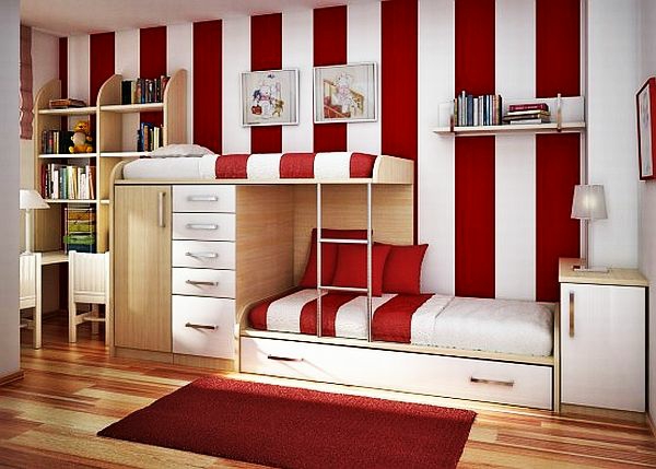 værelse indretning moderne stribet væg rødt tæppe