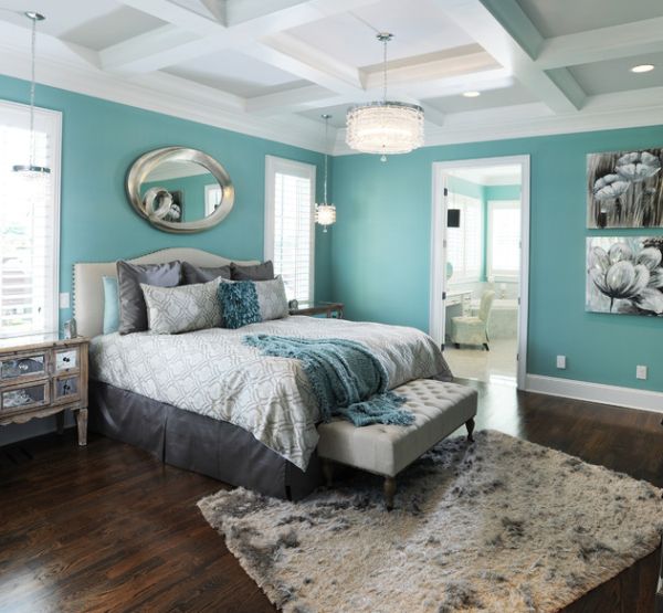 koel slaapkamer kleurenpalet turquoise muur spiegel water