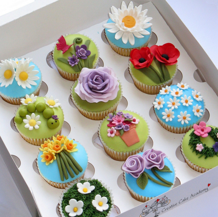 Cupcake декорация идея цветя лятна парти рожден ден