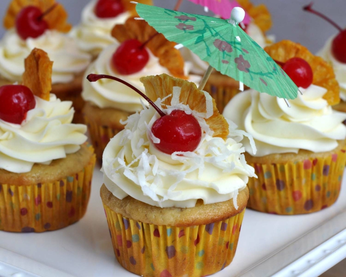 Cupcake декорация идеи крем Коктейл чадъри череша банани