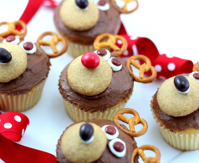 Cupcake декорация идеи Коледно парти северни елени