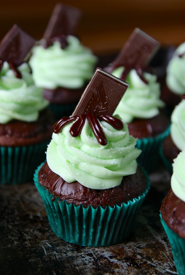 cupcake deco muffins μένουν fudge μαύρη σοκολάτα