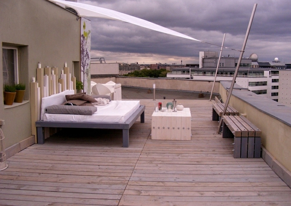Terrasse de toit design table de chevet extérieure