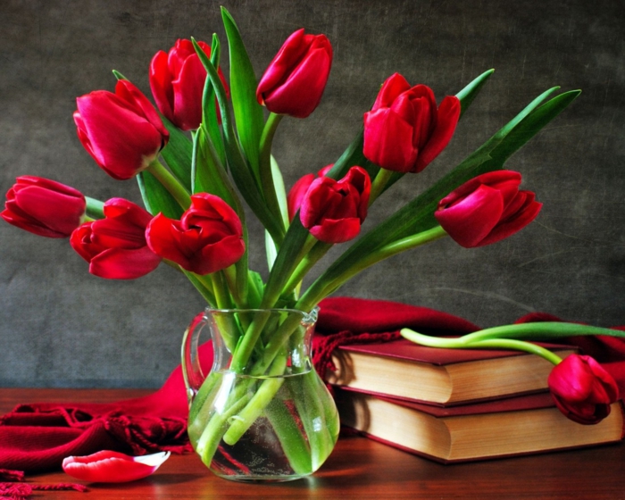 fleurs déco tulipes rouges vitrines idées déco