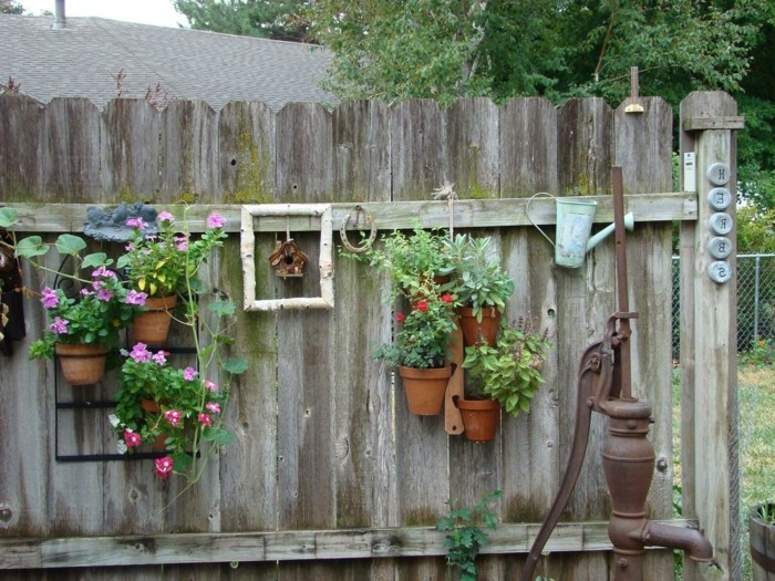 Decoratie-ideeën voor de tuin met bloempotten