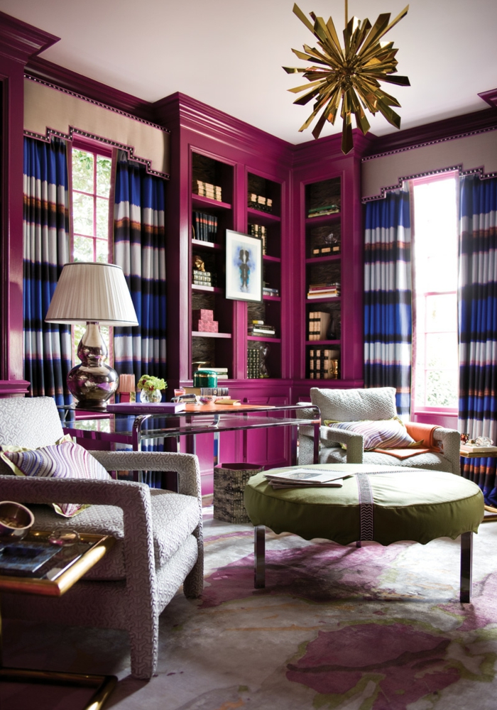 деко идеи хол стая лилави мебели дълги завеси елегантен килим