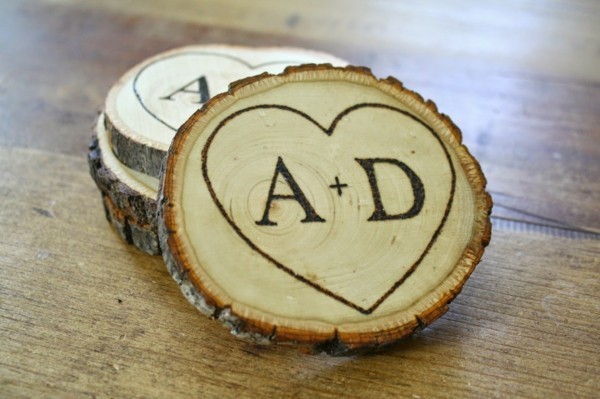 Deco s dřevěnými kotouči dělají valentinstag-gift idea