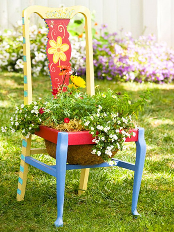 διακόσμηση ιδέες κήπο ξύλινα λουλούδια φωλιά καρέκλα
