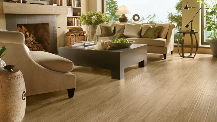 design gulve stue trægulv pejs sideborde fancy sofabord